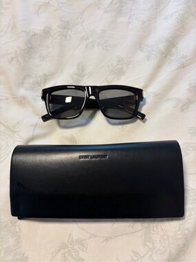 Saint Laurent Bold 5